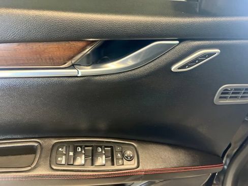 Used 2018 Maserati Ghibli S Q4 AWD/4WD image 27