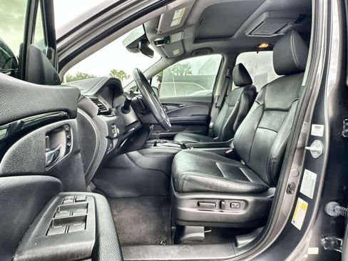 Used 2021 Honda Pilot Elite image 2