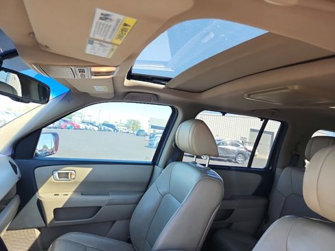 Used 2014 Honda Pilot Touring image 17