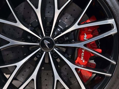 Used 2023 McLaren GT RWD image 14