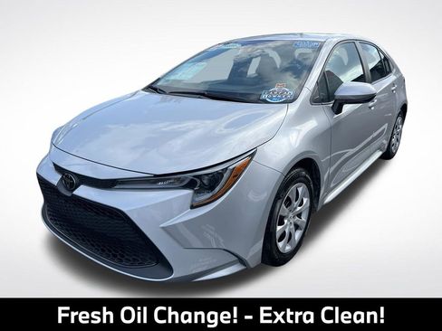 Used 2022 Toyota Corolla LE FWD image 4