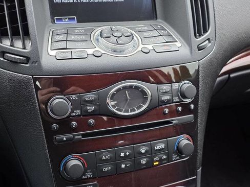 Used 2010 INFINITI G37 x Sedan w/ Premium Pkg image 14