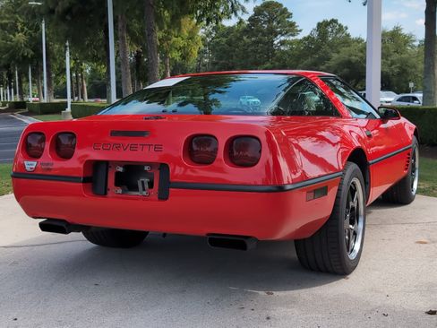 Used 1995 Chevrolet Corvette Coupe RWD image 10