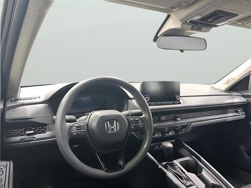 Certified 2025 Honda Accord SE image 14