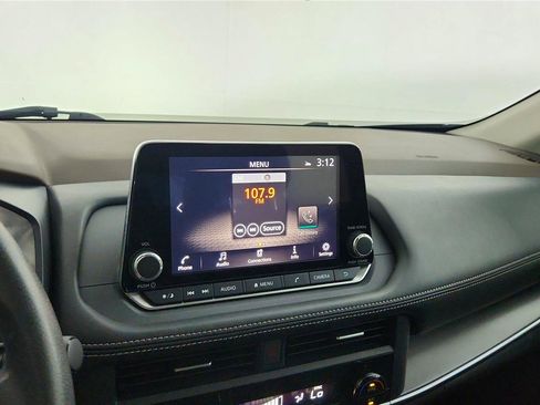 Certified 2023 Nissan Rogue SV image 30