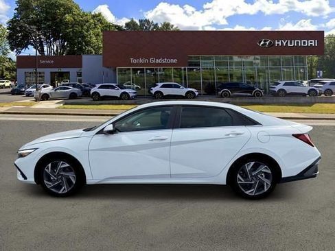 New 2026 Hyundai Elantra Limited w/ Cargo Package FWD image 3