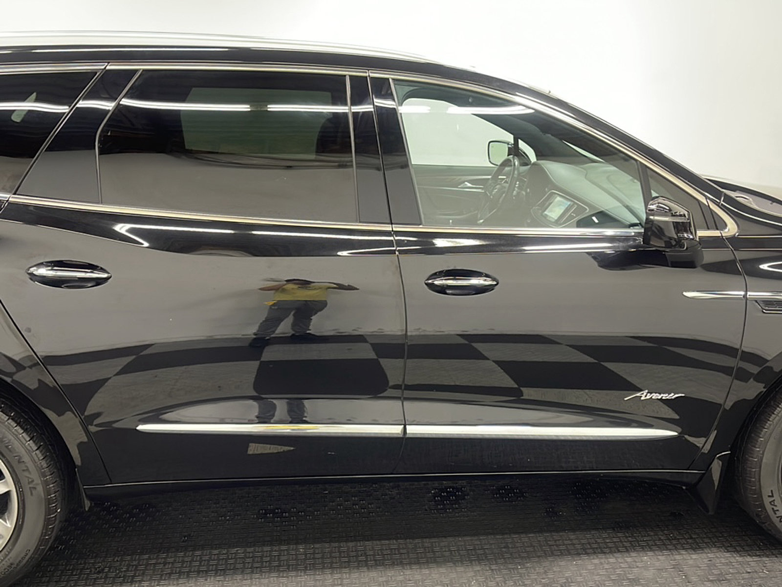 Used 2024 Buick Enclave Avenir AWD/4WD image 21