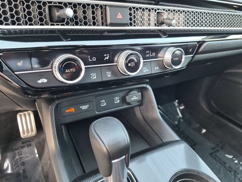 Used 2025 Honda Civic Sport image 22