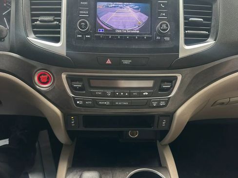 Used 2017 Honda Ridgeline RTL image 21