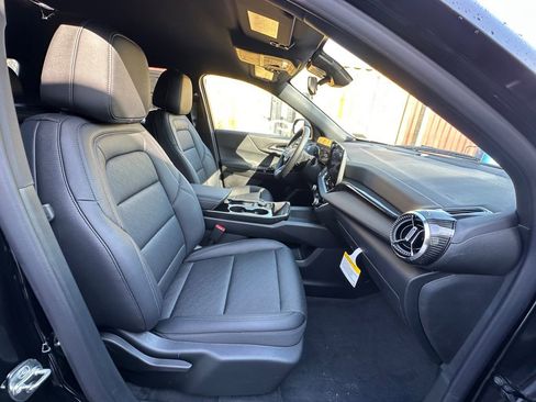 New 2026 Chevrolet Equinox LT w/ Convenience Package II image 25