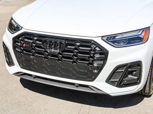 Used 2023 Audi SQ5 Premium Plus w/ Premium Plus Package image 8