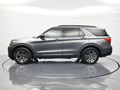 Certified 2023 Ford Explorer XLT w/ Equipment Group 202A RWD image 8