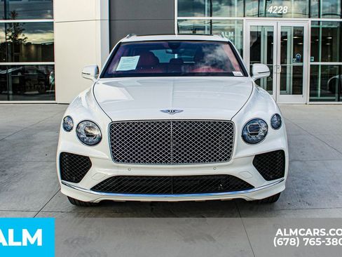 Used 2023 Bentley Bentayga image 10