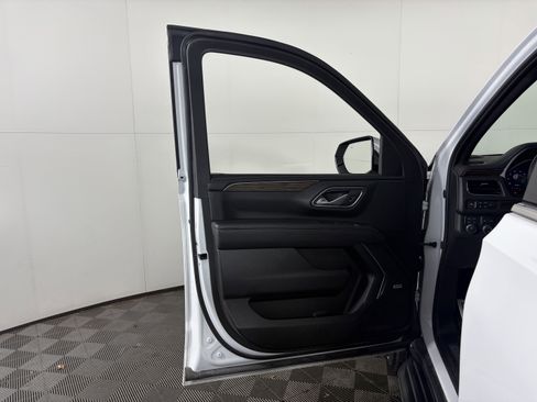 Used 2024 Chevrolet Tahoe Premier image 32