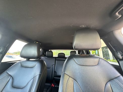 Used 2025 Jeep Compass Limited AWD/4WD image 31