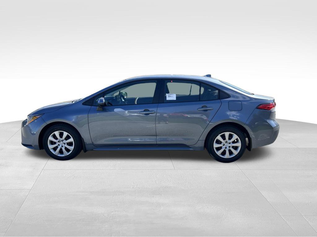 New 2027 Toyota Corolla LE FWD image 2