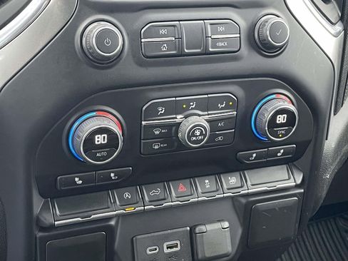 Used 2021 Chevrolet Silverado 1500 LT image 34