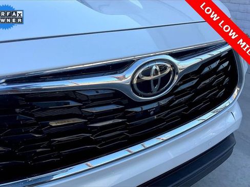 Used 2023 Toyota Highlander Limited image 30