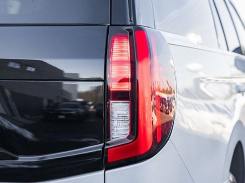 Certified 2025 Ford Expedition Active image 8