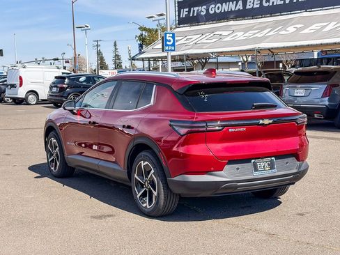 New 2026 Chevrolet Equinox EV LT image 2