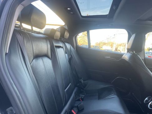 Used 2018 Alfa Romeo Giulia AWD image 24