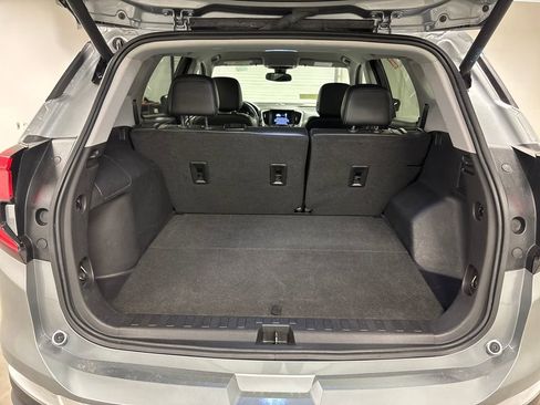 Used 2023 GMC Terrain SLT image 14