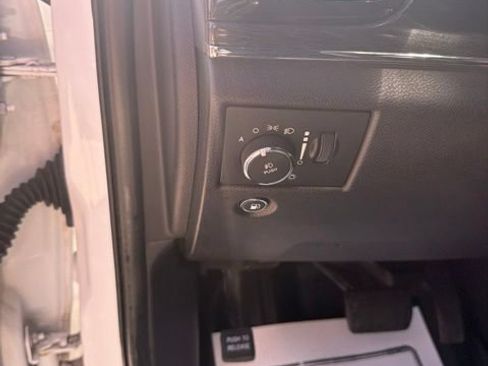 Used 2021 Jeep Grand Cherokee Trailhawk AWD/4WD image 23