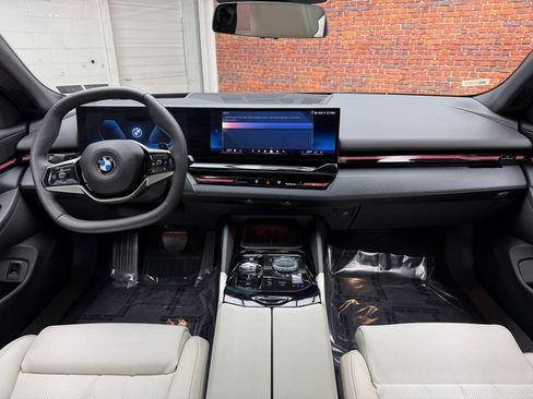 Certified 2026 BMW 530i xDrive w/ Executive Package image 12