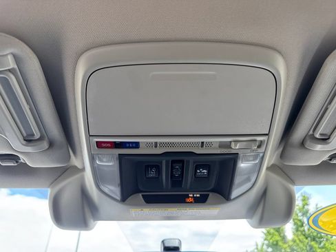 Used 2020 Subaru Forester Premium AWD/4WD image 23