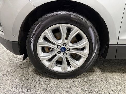 Used 2020 Ford Edge Titanium w/ Equipment Group 301A AWD/4WD image 29