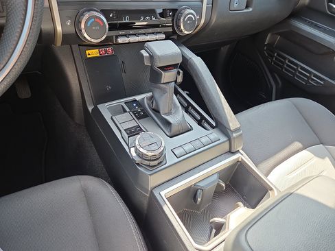 Used 2024 Toyota Tacoma TRD Off-Road w/ TRD Off Road Upgrade Package AWD/4WD image 25