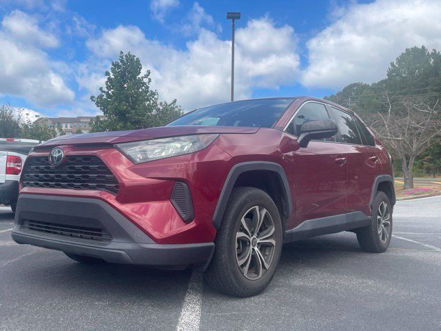 Used 2022 Toyota RAV4 LE FWD image 1