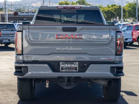 Used 2024 GMC Sierra 2500 AT4 w/ AT4 Premium Plus Package AWD/4WD image 4