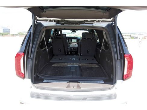 Used 2023 GMC Yukon XL Denali w/ Denali Reserve Package RWD image 25