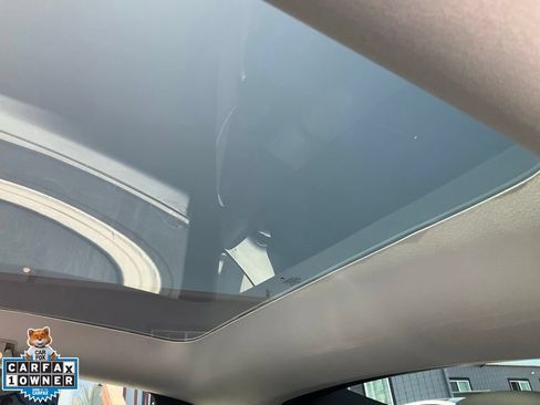 Used 2023 Tesla Model Y Performance AWD/4WD image 32