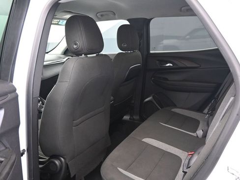 Used 2025 Chevrolet TrailBlazer LT w/ LT Cold Weather Package image 19