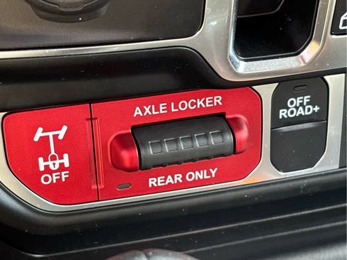 Used 2023 Jeep Gladiator Mojave w/ Cold Weather Group image 23