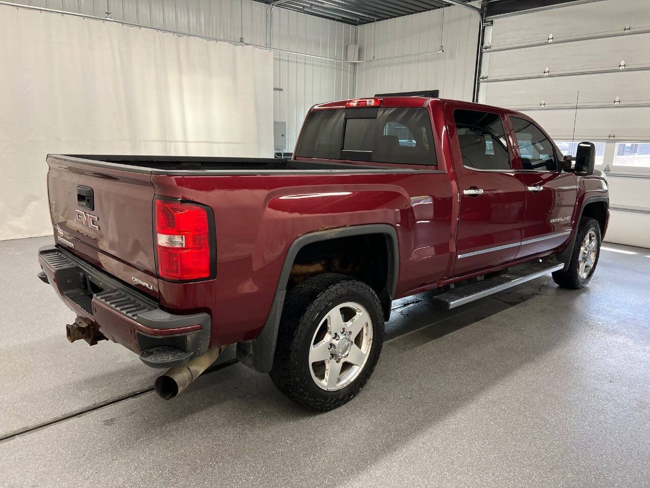 Used 2015 GMC Sierra 2500 Denali w/ Duramax Plus Package AWD/4WD image 4