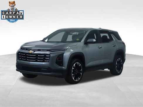 Used 2025 Chevrolet Equinox LT w/ Safety and Technology Package FWD image 8