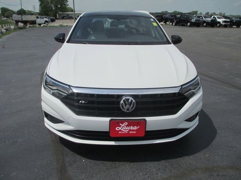 Used 2020 Volkswagen Jetta R-Line w/ R-Line Cold Weather Package image 12