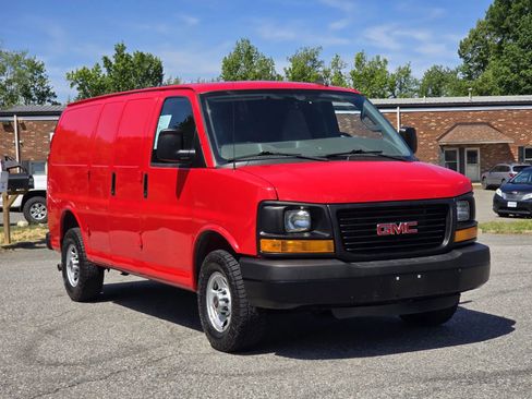 Used 2016 GMC Savana 3500 RWD image 4