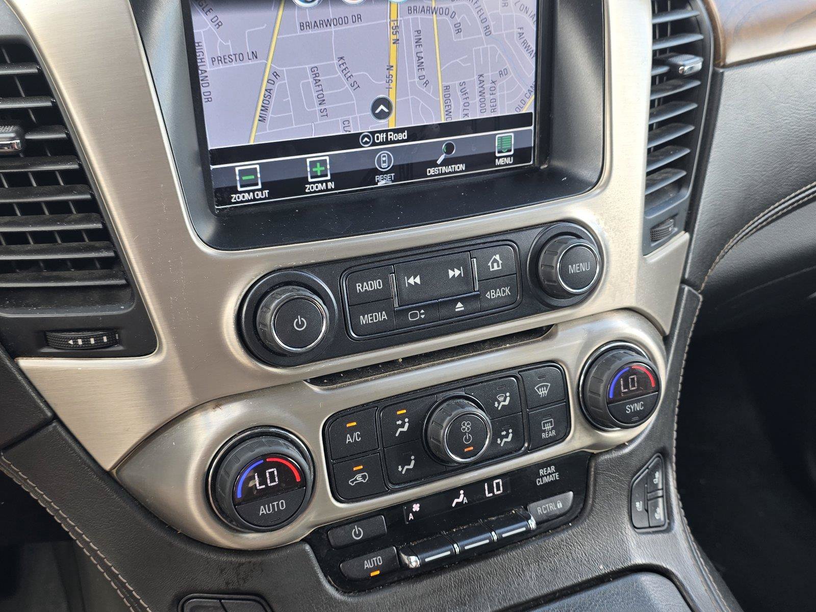 Used 2020 GMC Yukon XL Denali AWD/4WD image 16