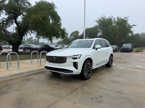 New 2026 Volvo XC90 T8 Plus w/ Protection Package Premier AWD/4WD image 2