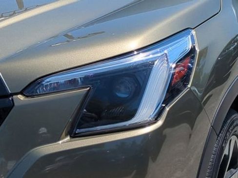 Used 2023 Subaru Forester Touring AWD/4WD image 9