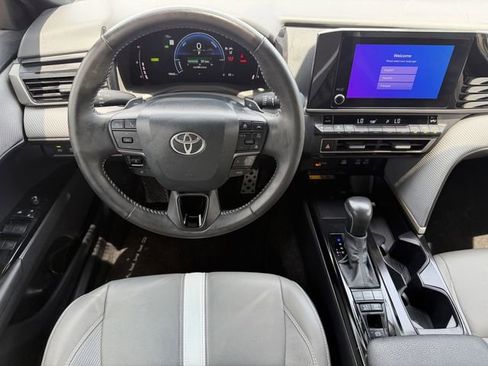 Certified 2025 Toyota Camry SE w/ Convenience Package AWD/4WD image 12
