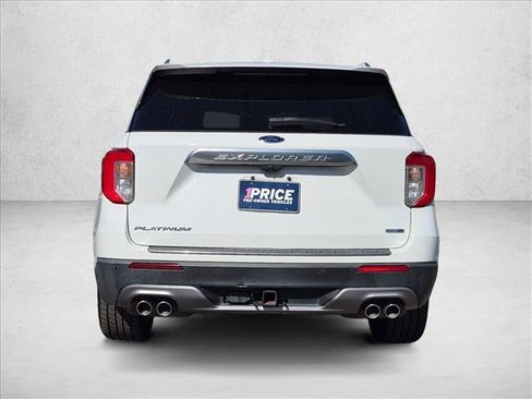 Used 2020 Ford Explorer Platinum w/ Premium Technology Package AWD/4WD image 6