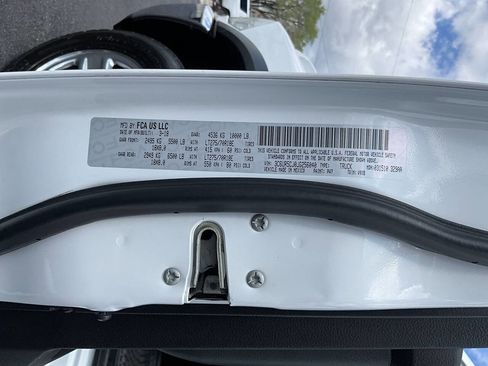 Used 2018 RAM 2500 Tradesman w/ Chrome Appearance Group image 20