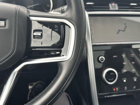 Used 2023 Land Rover Discovery Sport SE R-Dynamic image 21