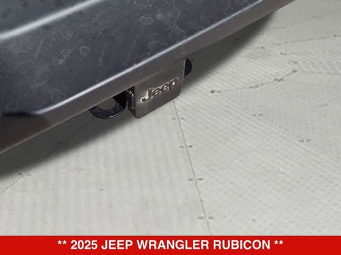 Used 2025 Jeep Wrangler Unlimited Rubicon AWD/4WD image 32