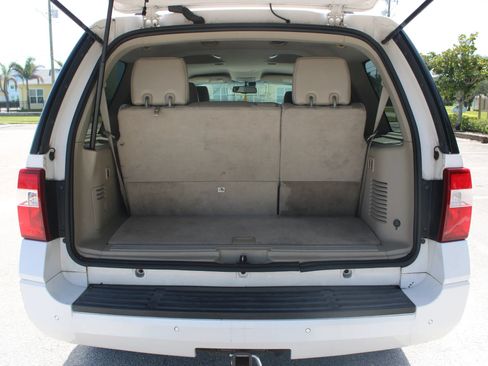 Used 2011 Ford Expedition Limited RWD image 34